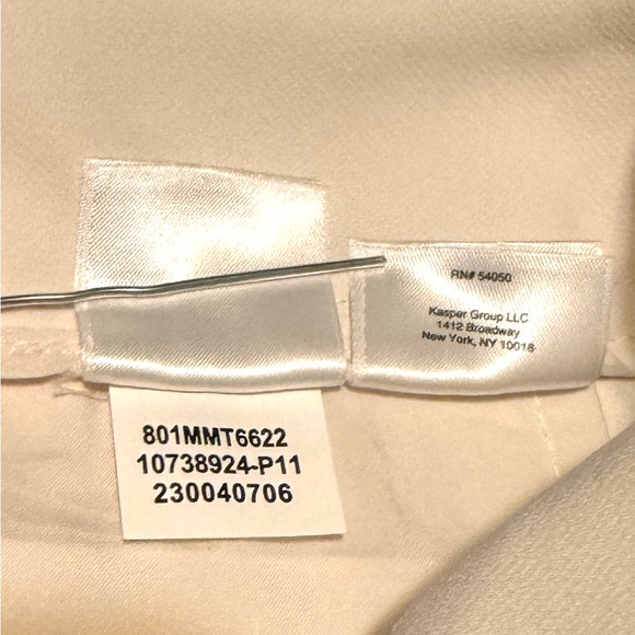 (8) ANNE KLEIN FLY FRONT EXTENDED TAB BOXIE PANT CREAM COLORED Tapered Leg - Picture 11 of 16